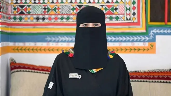 عفاف بن دجیم القہتانی بچپن سے ہی القط سے بنے آرٹ کو دیکھتے ہوئے بڑی ہوئی ہیں