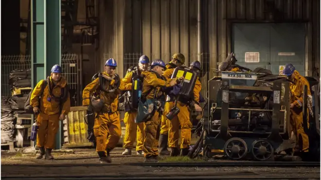 Рятувальники готуються до операції в шахті чеського міста Карвіна