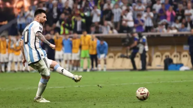 ఫుట్‌బాల్