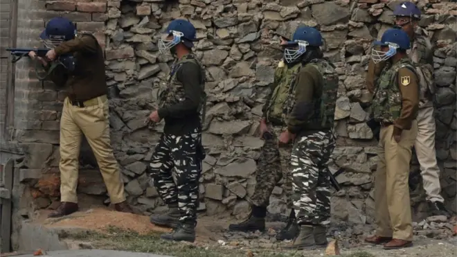 انڈین حکومت کا موقف ہے کہ سکیورٹی فورسز کو دہشت گردی سے نمٹنے کے لیے گولیوں کی گنتی نہیں کرنی چاہیے۔