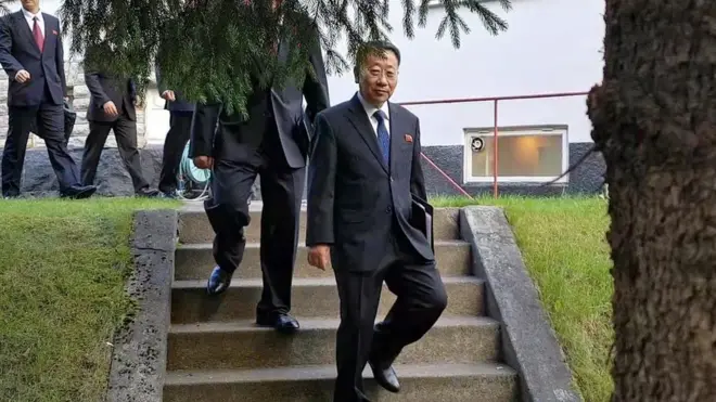 Kim Myong-gil, enviado de Corea del Norte a Suecia.