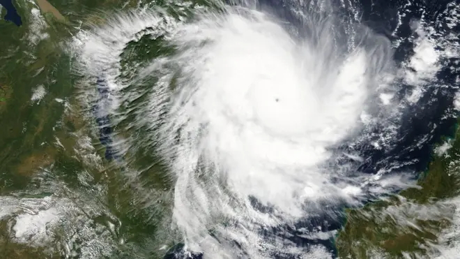 Danaa rooba hamaa 'Cyclone Kenneth' kan saataalaayitii irraa fudhatame