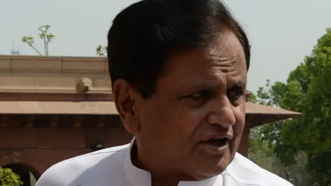 એહમદ પટેલ એક રાજકારણીથી વિશેષ કંઇ નથી. પણ ફક્ત તેમનુ નામ 'એહમદ' છે એમ સામાજિક કાર્યકર હનિફ લાકડાવાલા કહે છે