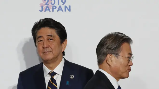 일본 오사카에서 열린 G20에서 만난 한일 정상