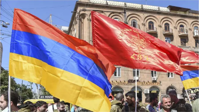 Military volunteers in the Armenian capital, Yerevan