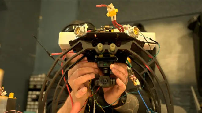 Параллельный оборонпром Украины: как собрать дрон в гараже