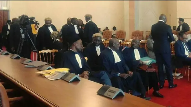 Lawyers bin do meeting for dia constitutional council