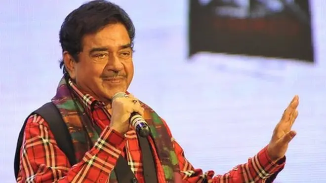 شترو گن سنہا اپنی کتاب کی تشہیر کے موقع پر