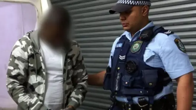 الشرطة تقول إن الأموال حولت إلى حسابات غير معروفة في نيجيريا