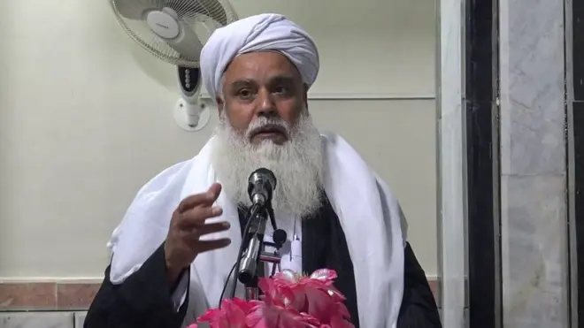 مولوي عبدالغفور جمال زهي د کور او جومات ترمنځ لار کې وژل شوی