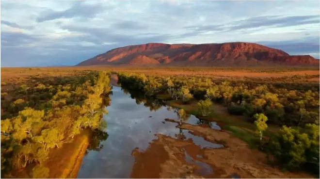 ภูเขาออกัสตัส ออสเตรเลีย