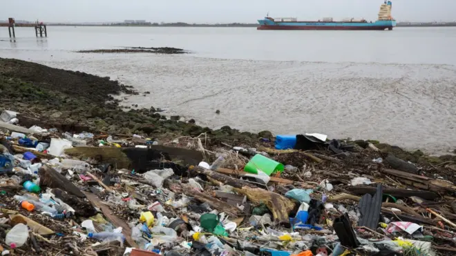 Sampah plastik di lautan sudah pada kondisi mencemaskan.