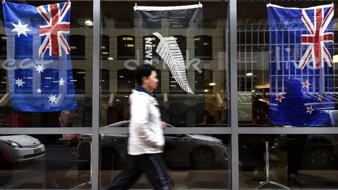 Las banderas de Australia y Nueva Zelanda tienen un sorprendente parecido.