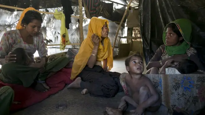 Sebagian besar pengungsi warga Rohingya tinggal di tempat penampungan di Cox's Bazar, Bangladesh, dalam kondisi yang tidak layak.