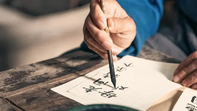 Đôi khi mọi người hỏi, lợi thế lớn nhất của ngoại ngữ là gì?