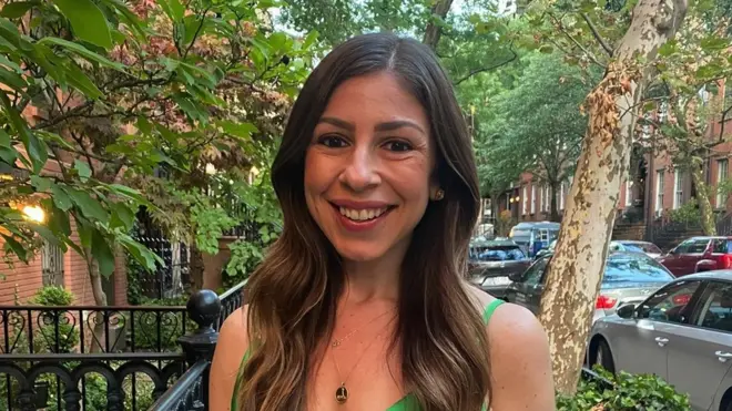 35-річна Шара Сейгел, яка розлучилася зі своїм хлопцем під час пандемії, переживала, що упустить шанс стати мамою