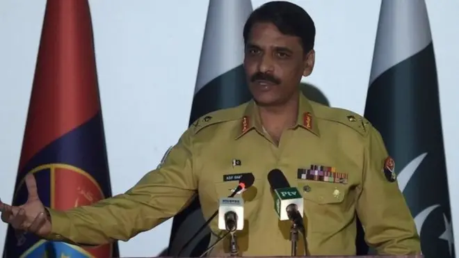 اصف غفور د پاکستان د پوځ وياد