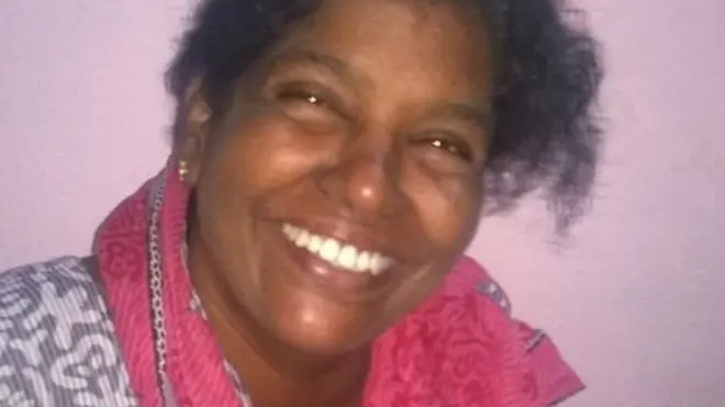 પલીથોદી વિઝીએ કપડાની દુકાનોમાં કામ કરતી મહિલાઓનું પેનકોટ્ટૂ સંગઠન બનાવ્યું.