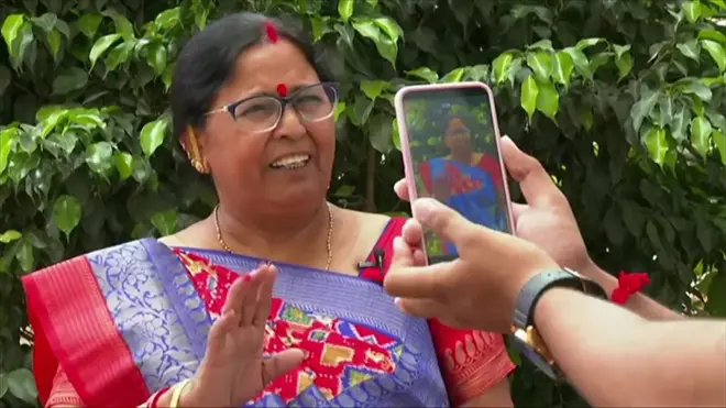 वसंती अखानी