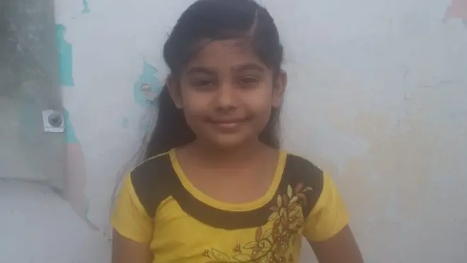 حنیفه وايي ډېره شرمېږي چې بهر رفع حاجت کوي او خلک ورته ګوري