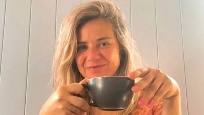 Amanda descubrió que es alérgica a todos los antiinflamatorios no esteroideos.