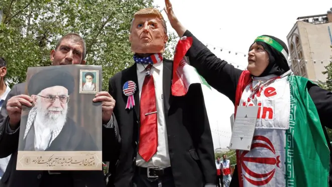 خامنئي يقول العقوبات قاسية لكن إيران ستحقق أهدافها