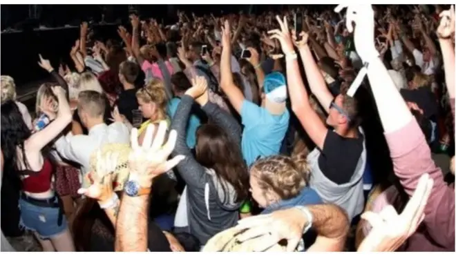 المرح مسموح، والعري ممنوع