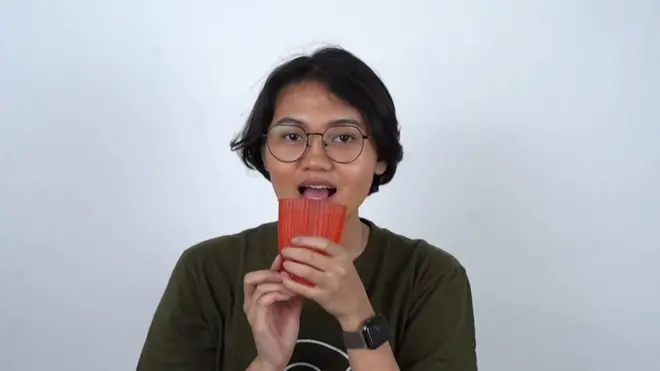 समुद्री शैवाल के कप