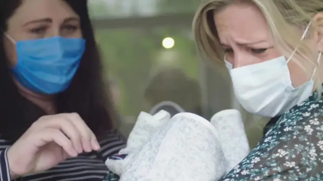 أطفال مولودون من أمهات بديلة عالقون في أوكرانيا