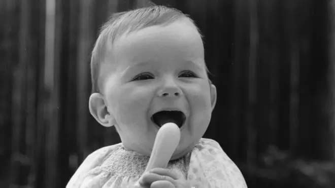 Şanslı bu bebek değil ama ikramiye kazanmışçasına mutlu