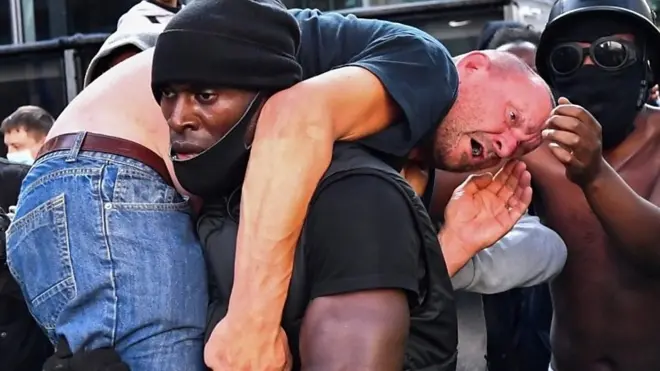 "أنقذنا شخصا من القتل"