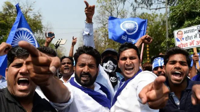 दलित आंदोलकांचा मोर्चा