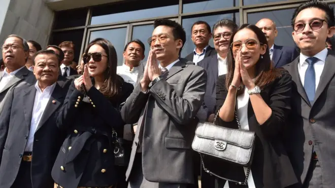 รักษาการหัวหน้าพรรคเพื่อไทย, แพทองทา, พานทองแท้, พินทองทา (จากซ้ายไปขวา)