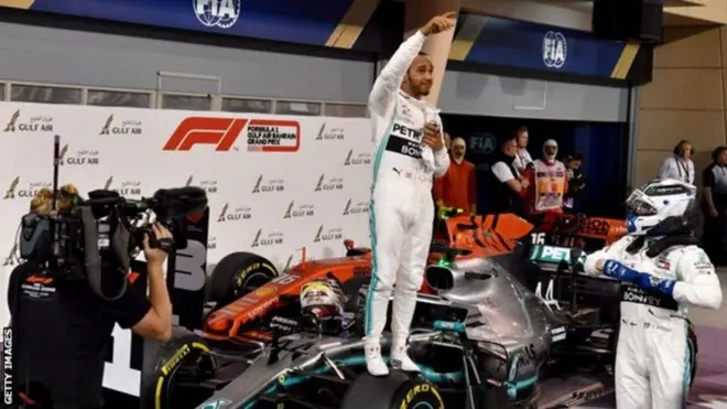 فاز البريطاني لويس هاملتون بسباق الجائزة الكبرى 2019