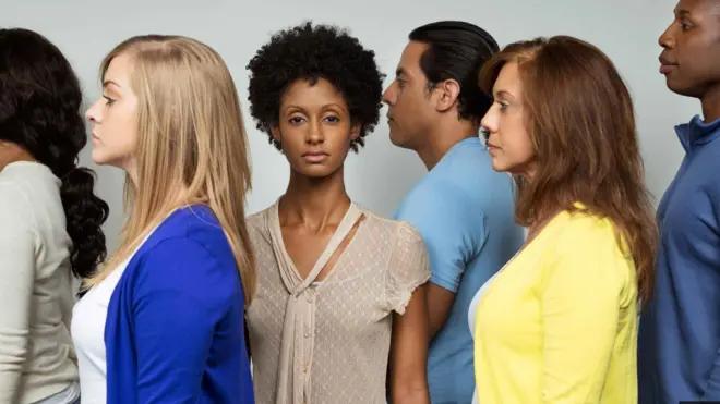 يمثل البشر أكثر الأنواع الحية الموجودة على سطح الأرض تعاونا في ما بين أفرادها