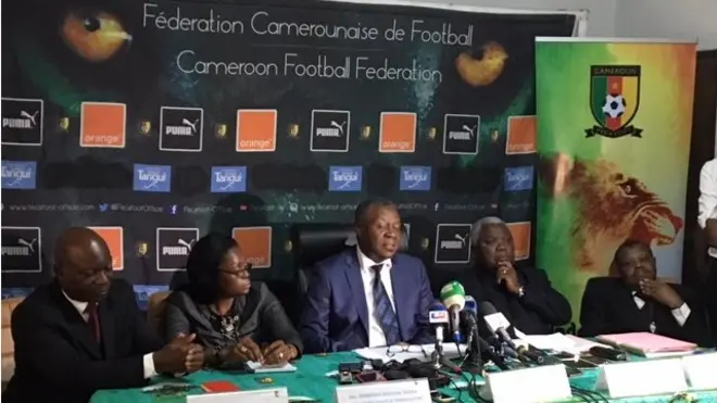 Fecafoot di tok wit tori pipo