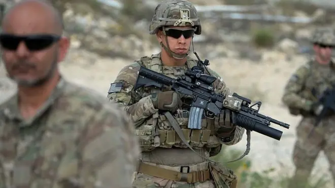 La salida de tropas de Estados Unidos de Afganistán seguirá retrasándose.