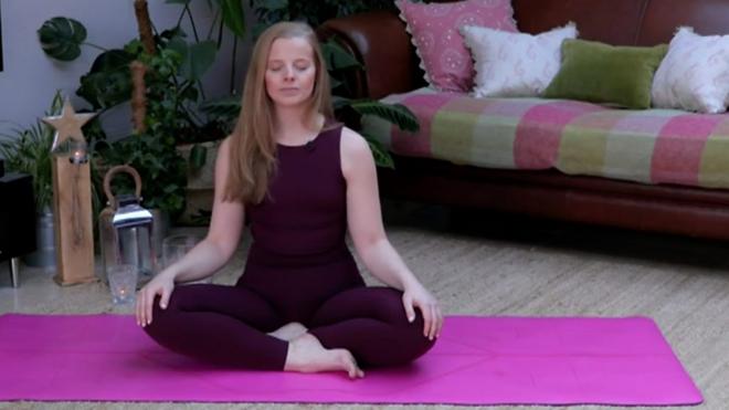 BBC記者兼瑜伽教練Emily Ford