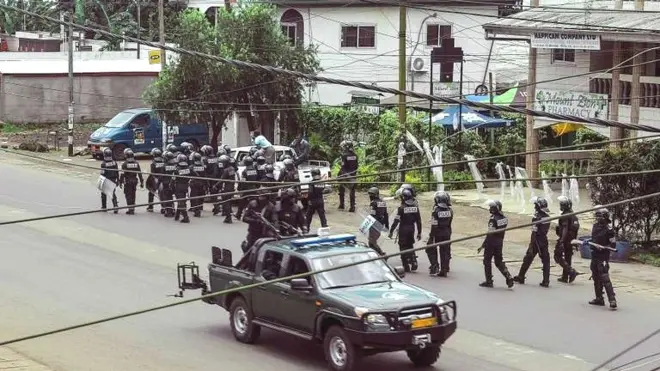 Deux gendarmes tués dans une attaque armée contre un poste de contrôle de la gendarmerie à l'entrée de la ville anglophone de Bamenda.