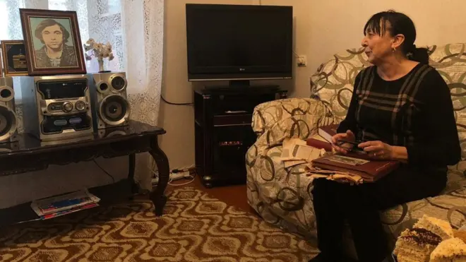 "Il-76" təyyarəsindəki qəzada həlak olmuş Rza Hacıyevin Həyat yoldaşı Nailə Hacıyeva xatirələrini bölüşür.