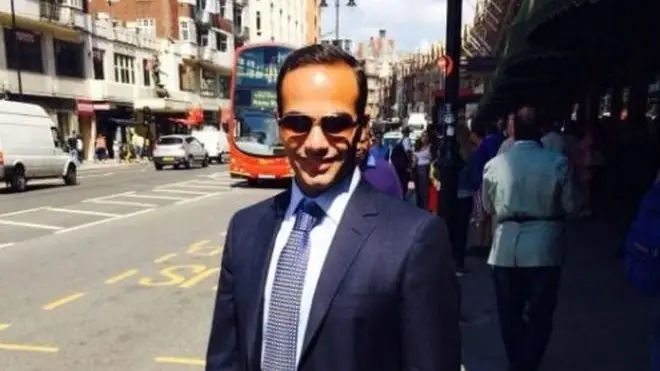 นายจอร์จ ปาปาโดปูลอส บอกว่า ตนได้รับข่าวว่าทางการรัสเซียมีข้อมูลลับที่สามารถทำให้นางคลินตันเสียหาย