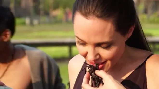 โจลีกินแมงมุม