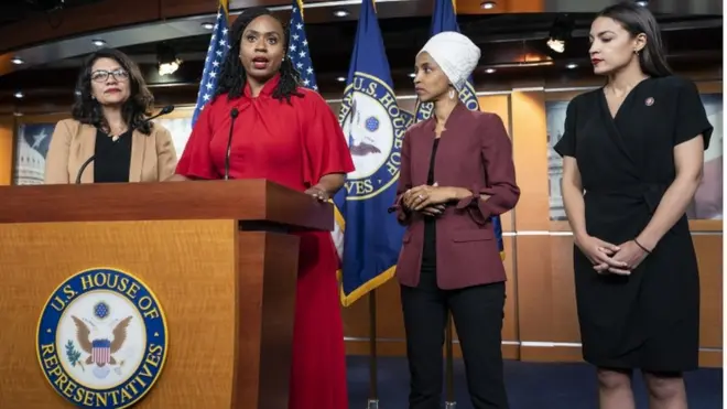Dari kiri ke kanan: Rashida Tlaib, Ayanna Pressley, Ilhan Omar, dan Alexandria Ocasio-Cortez berbicara soal cuitan Trump yang diarahkan kepada mereka.