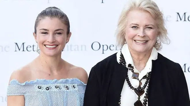 Chloe Malle junto a su madre, la actriz estadounidense Candice Bergen.