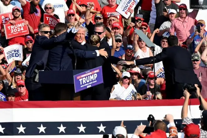 डोनल्ड ट्रम्प