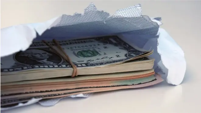 ገንዘብ በፖስታ