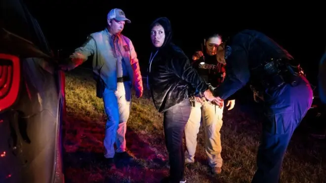 «اس‌بی۴» اختیارات زیادی به ماموران در تگزاس برای دستگیری مهاجران می‌دهد 