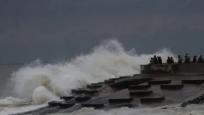 ગુજરાત ઉપર વાવાઝોડાનું જોખમ, મે મહિનામાં, અરબી સમુદ્ર, ગુજરાતમાં અને ભારતમાં ક્યારે વરસાદ થશે, ગુજરાત હવામાન આગાહી, વરસાદ, દીપક ચુડાસમા, બીબીસી વૅધર, બીબીસી હવામાન, ચોમાસું બીબીસી ગુજરાતી, બીબીસી ન્યૂઝ ગુજરાતી