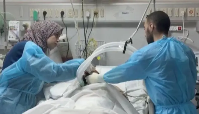 قصة جراحة الأعصاب الفلسطينية التي تعيش وتعمل في نفس المستشفى