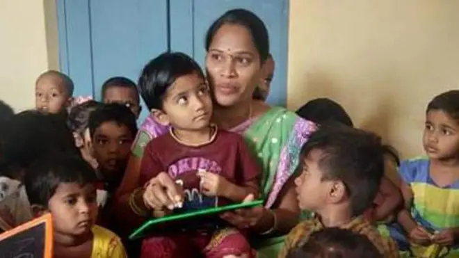 అంగన్‌వాడీ కార్యకర్తల సమస్యలు